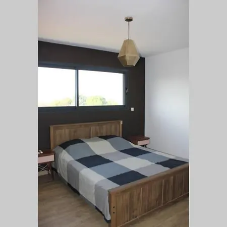 Holiday home Maison Contemporaine Saint-Privat-de-Champclos