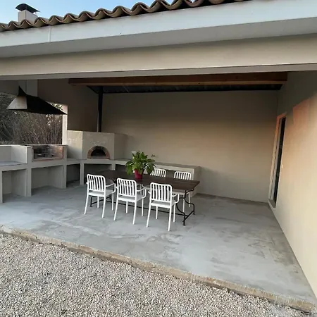 Holiday home Maison Contemporaine